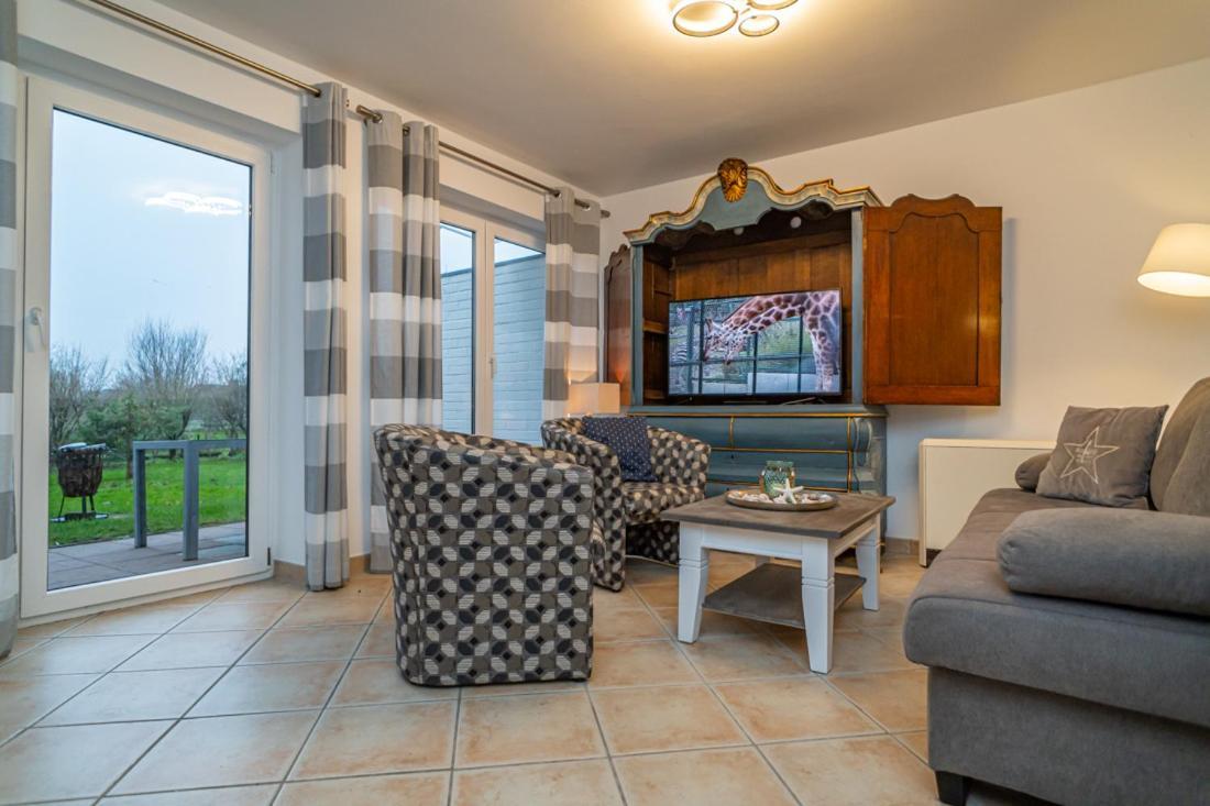 Wildrose Eg Apartment